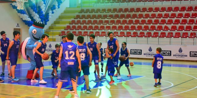 Aydın Kurtoğlu Ve Sportos Çocuklara Sporu Sevdirmek İçin Kamera Karşısına Geçti