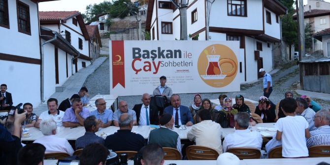 ‘Başkan İle Çay Sohbetleri’ Hisarardı Mahallesiyle Devam Etti