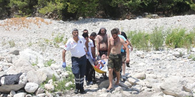 Kanyonda Suya Atlayan Turistin Ayağı Kırıldı