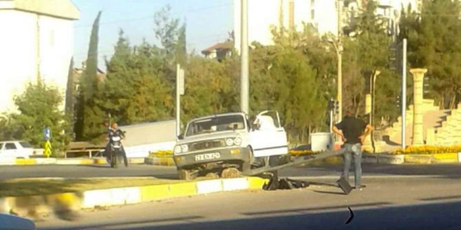 Kontrolden Çıkan Otomobil Refüje Çıktı