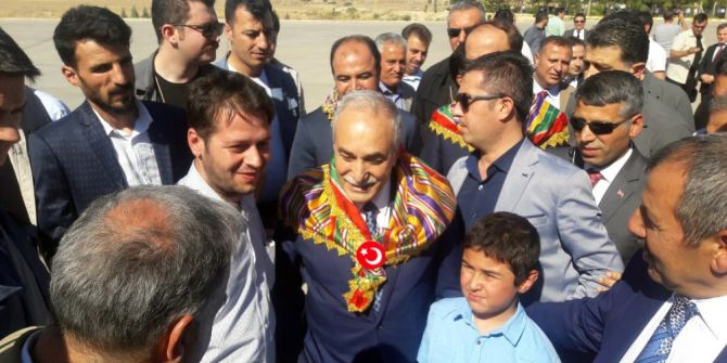 Bakan Fakıbaba, Memleketinde Zılgıt Ve Meşalelerle Karşılandı
