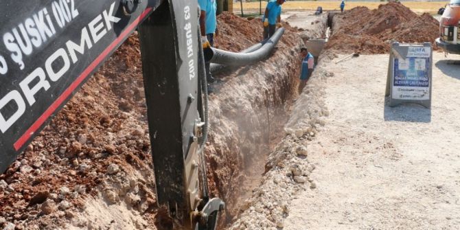 Şuski Yağmursuyu Hattı Döşeme Çalışmalarına Hız Verdi