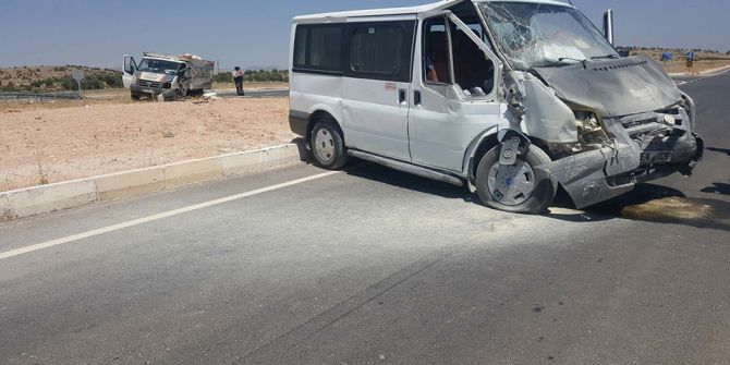 Midyat’ta Trafik Kazası: 3 Yaralı