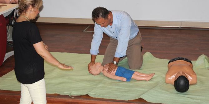 Beü Sağlık Personeline İlk Yardım Eğitimi