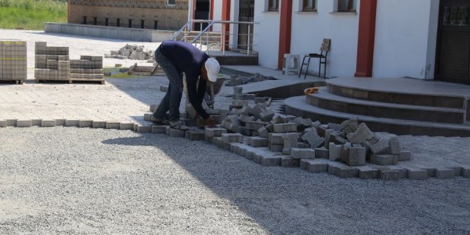İmko Camisi’nin Çevre Düzenlemesi Yapılıyor