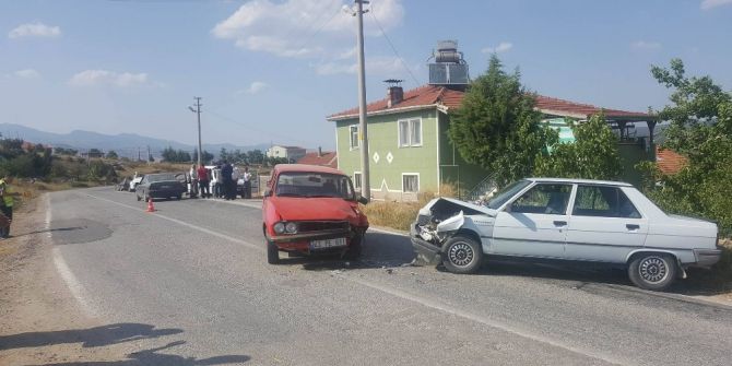 Hisarcık’ta Trafik Kazası: 5 Yaralı