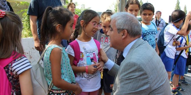 Vali Güvençer, Küçük Sporcularla Buluştu