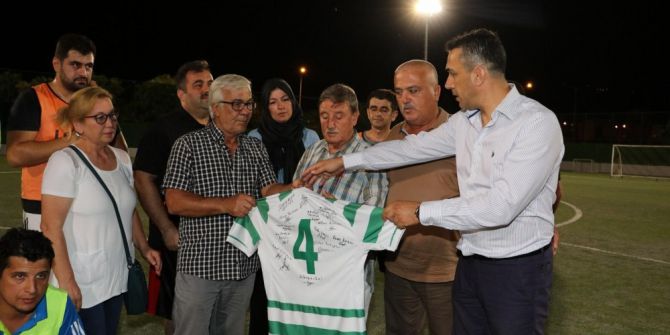 Manisa Bbsk Mustafa Derin Anısına Futbol Turnuvası Düzenledi