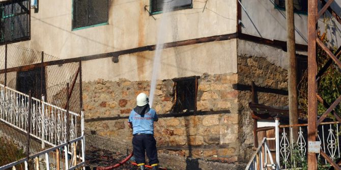 Beypazarı’nda Ev Yangını: 4 Yaralı