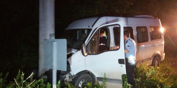 Kur’an Kursu Öğrencilerini Taşıyan Servisin Freni Patladı: 15 Yaralı