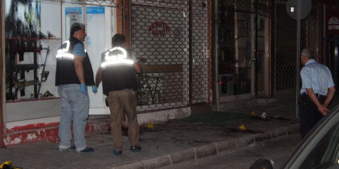 Niğde’de Av Silahları Satan Kişi Vuruldu; 1 Yaralı