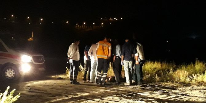 Kız Arkadaşıyla Dolaşan Genci Öldürüp Kız Arkadaşını Kaçırdılar