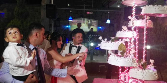 Ünlü İşadamının Damat Oğluna Hediye Ettiği Bisiklet Herkesi Duygulandırdı