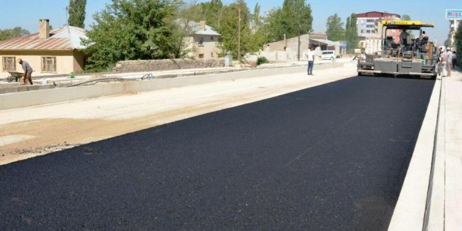 Vanyolu Caddesi’nde Asfalt Çalışması