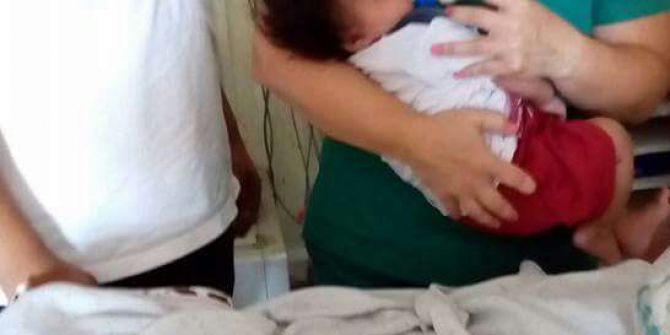 6 Aylık Bebeği Su Kanalına Terk Ettiler