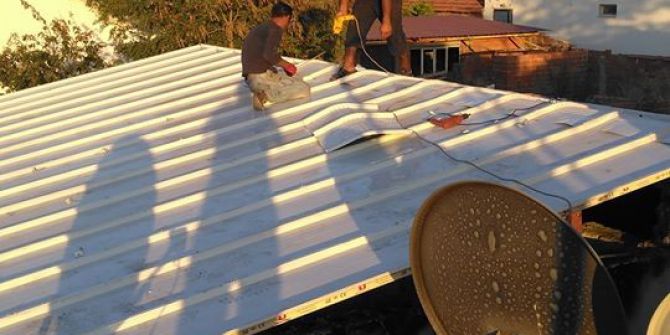 Didim’de Evi Yana Aileye Sahip Çıkıldı