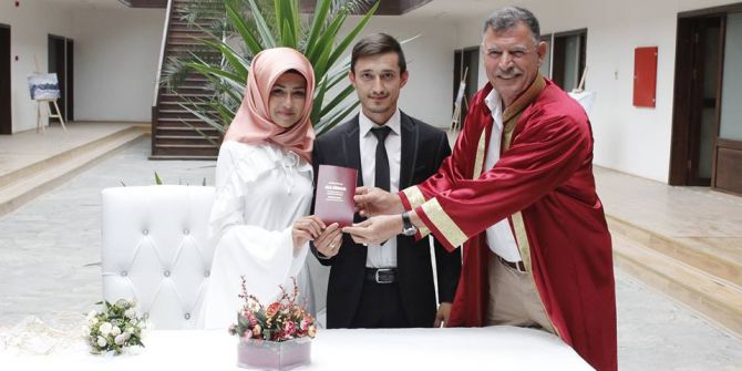 Başkan Duymuş, Genç Çiftin Mutluluklarına Ortak Oldu