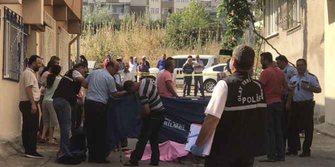 Çocukluk Arkadaşına Sokak Ortasında İnfaz