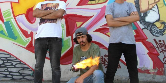 Şehrin Sokakları Güzelleşsin Diye Duvarları Ücretsiz Boyuyorlar