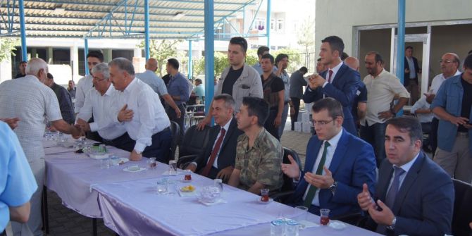 Bakan Arslan, Kardeşi İçin Mevlit Okuttu