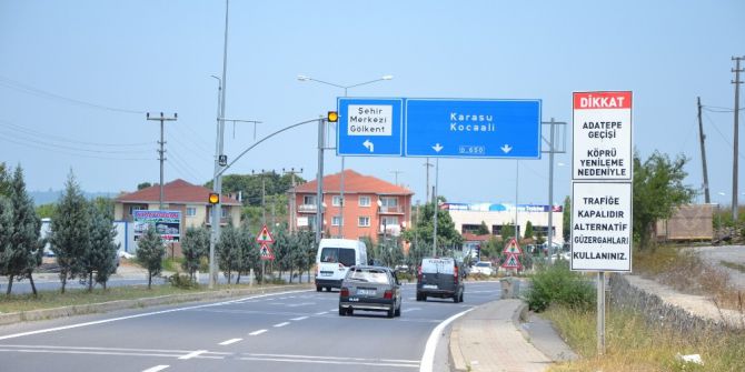 Köprüdeki Yanlış Tabelalar, Sürücüleri Şaşırtıyor