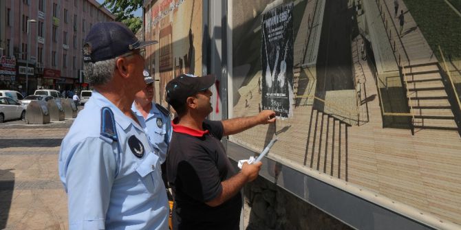 Büyükşehir Zabıta Ekipleri El İlanlarını Topladı