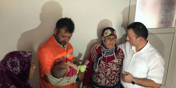 Anüsü Kapalı Olan 4 Aylık Bebek Takılacak Torbayla Yaşama Tutunacak