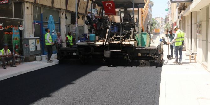 Akdeniz’de Asfalt Çalışmaları Devam Ediyor