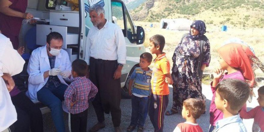 Afyonkarahisar’da Mevsimlik İşçilere Diş Taraması Yapıldı