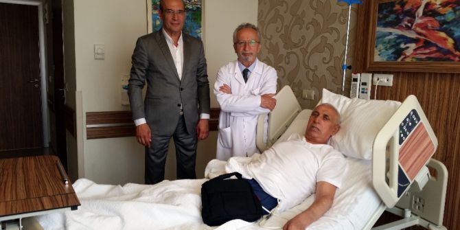 Yapay Kalpli Hastaya Dünyada İlk Kez Mide Ameliyatı Yapıldı