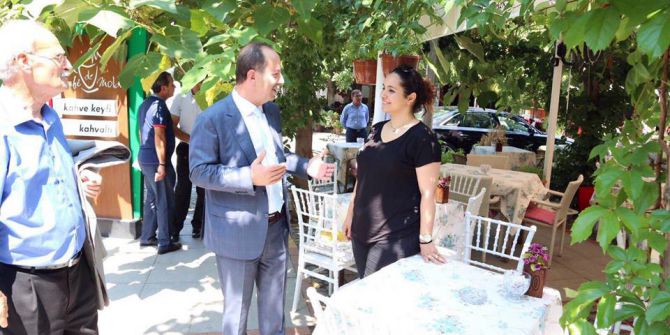 Başkan Gürkan’dan Kaldırım Üzerine Masa Ve Sandalye Koyan İşletmecilere Uyarı