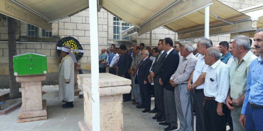 Neşet Ertaş’ın Ağabeyi Son Yolculuğuna Uğurlandı