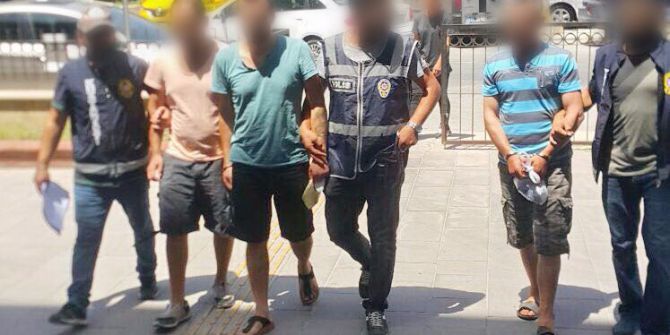 Kuşadası’nda Kesinleşmiş Hapis Cezası Bulunan 4 Kişiyi Yakalandı
