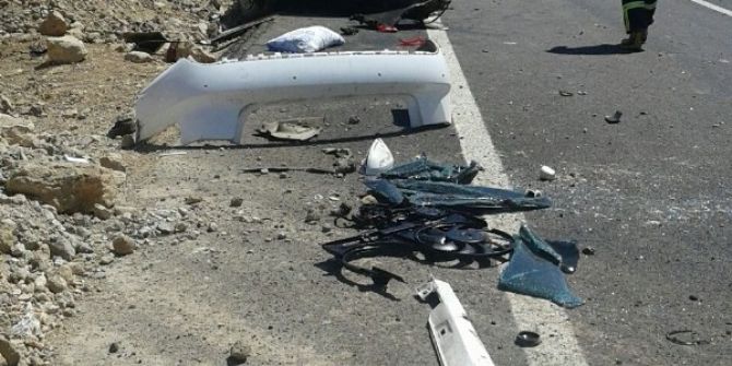 Mardin’de Trafik Kazası: 2 Ölü, 1 Yaralı