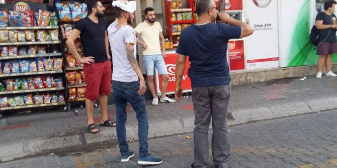 Sopalı Bıçaklı Kavgada Kan Aktı: 2 Yaralı