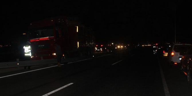 Zincirleme Trafik Kazası: 2 Yaralı