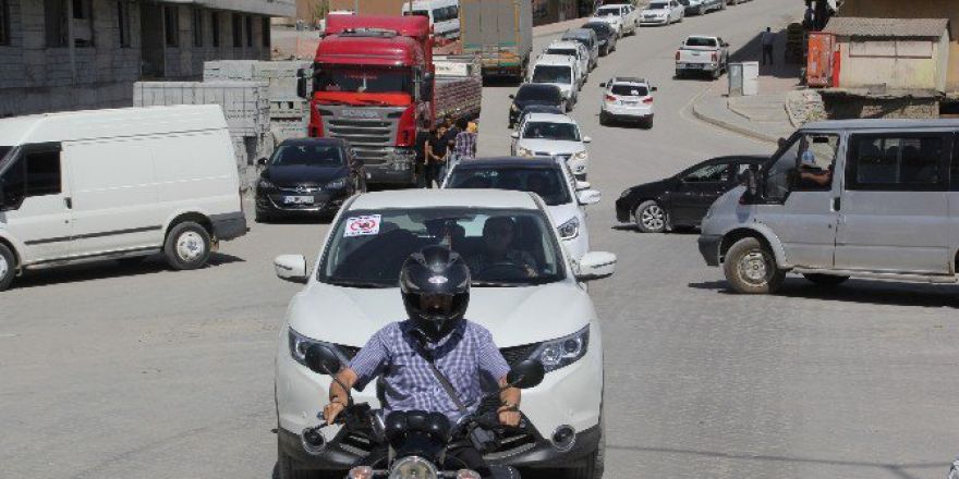 Hakkari’de ‘İlime Dokunma’ Eylemi
