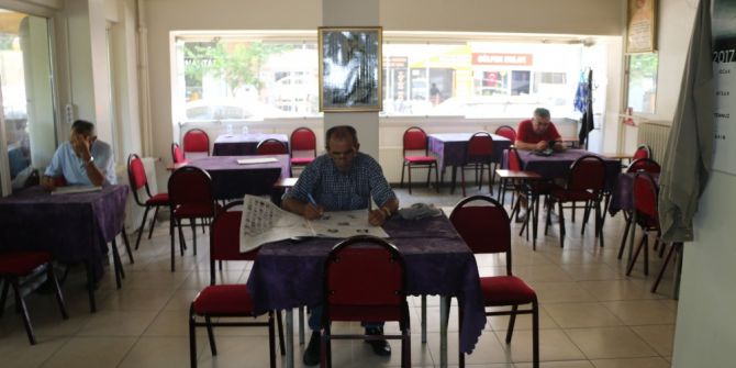 Kıraathaneler De Sıcaktan Etkilendi