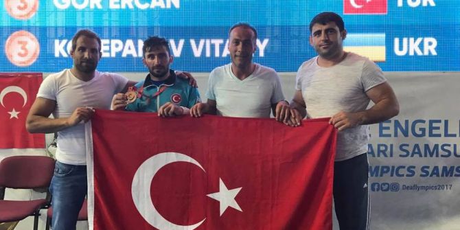Deaflympics Oyunlarında Ercan Gör, Serbest Güreşte Üçüncü Olarak Bronz Madalya Kazandı