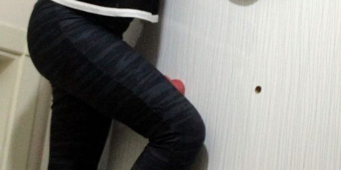 Kızını Dağcılık Sporuna Alıştırmak İçin Evine Tırmanma Duvarı Yaptı