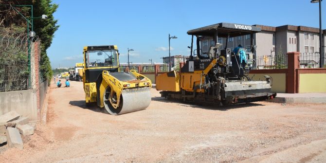 Okul Yolu Asfaltlandı