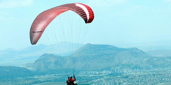 Yamaç Paraşütü Ali Dağı Kupası’nda 1. Gün Sonuçları
