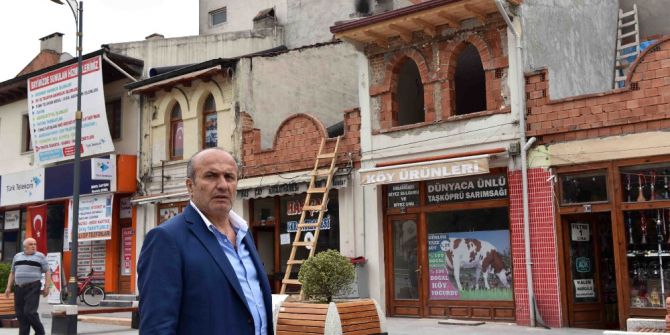 Taşköprü Cumhuriyet Meydanı, Yakışan Cephelere Kavuşuyor