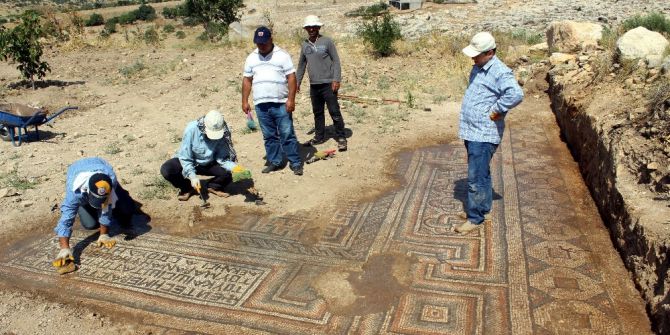 Çiftçinin Bulduğu Mozaiğin Yerinde Kilise Olduğu Ortaya Çıktı