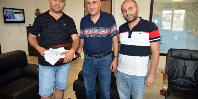 Çöpte 66 Bin Tl Değerinde Evrak Dolu Çanta Buldu