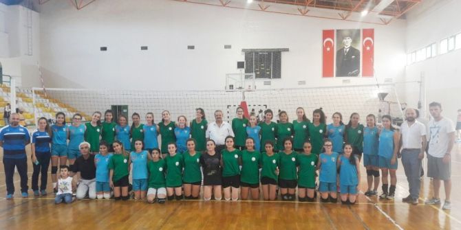 Burhaniye’de Dostluk Maçı 2-2 Bitti