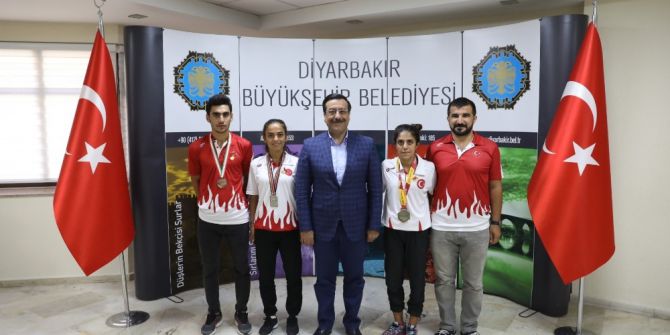 Başkan Atilla: “Sporcularımızın Yanındayız”