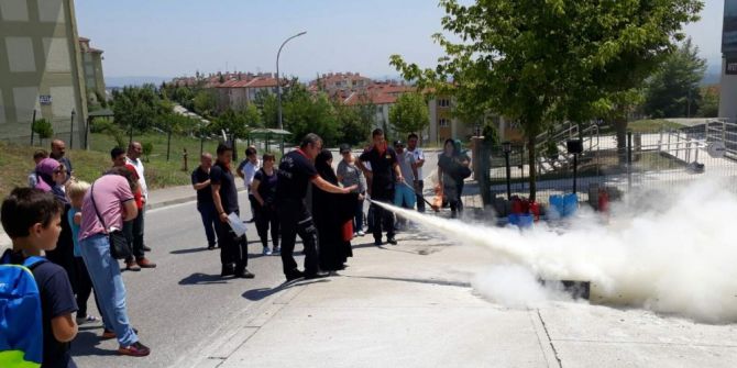 Afad Gönüllüleri Yangına Karşı Müdahale Eğitimleri Alıyor