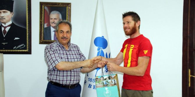 Hollanda’dan Bisikletle Dünya Turuna Çıkan Mark Koelen, Akşehir’de