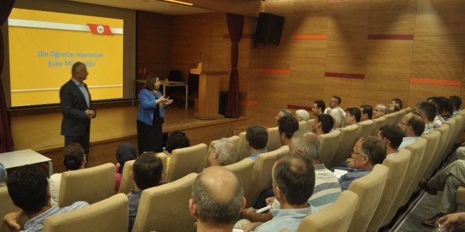 Okul Müdürleri Değerlendirme Toplantısında Buluştu